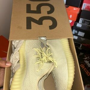 Yeezy Boost 350 V2 Cream Sneakers